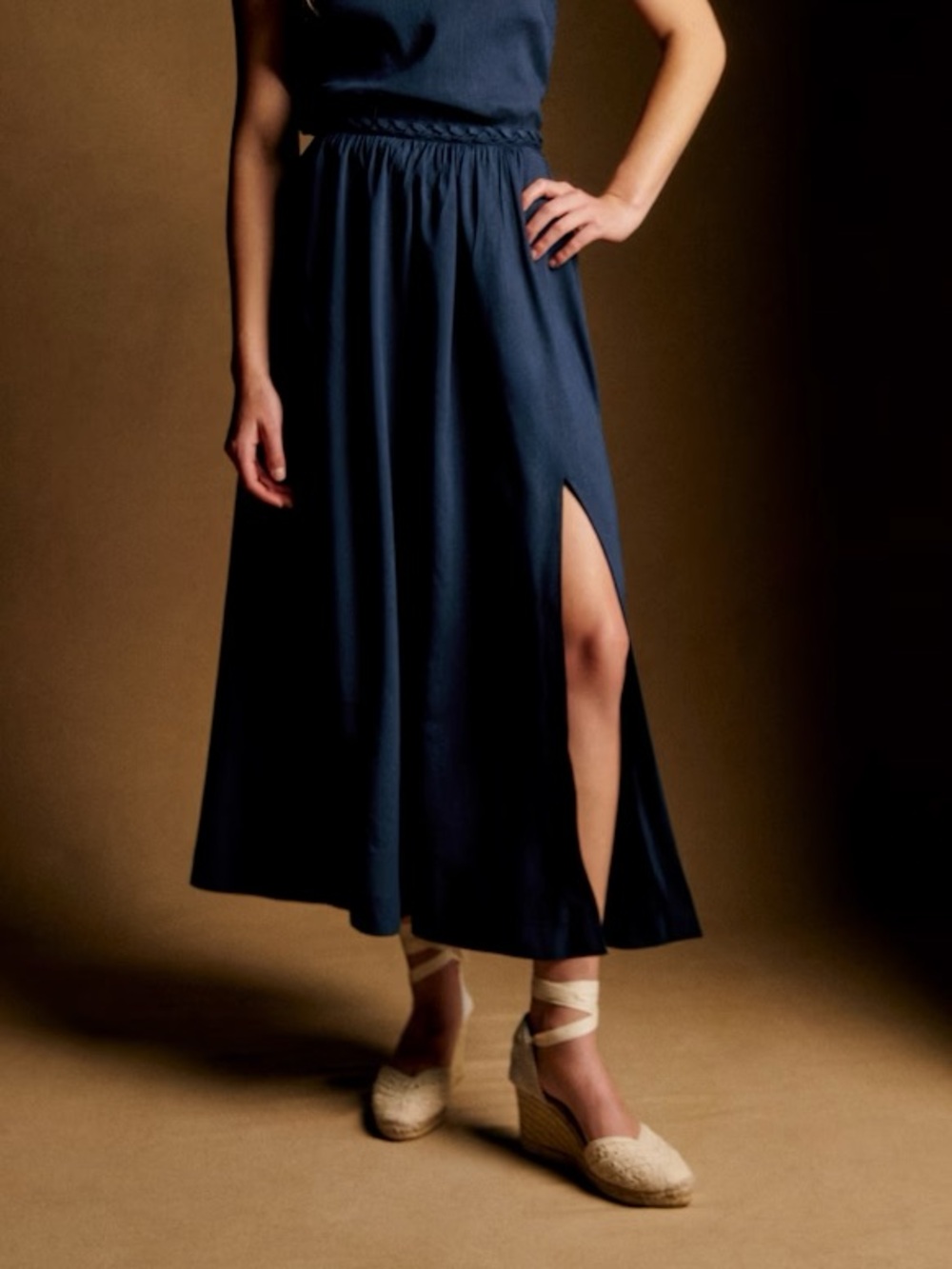 NWT Sézane Soraya Skirt in Navy Size 4/36